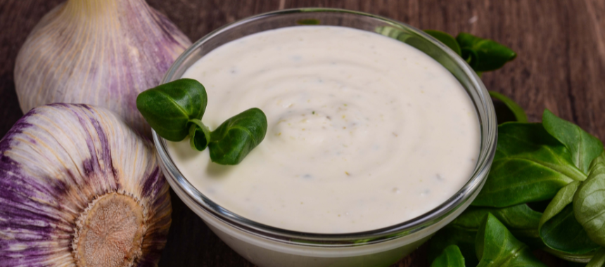 Aprenda a fazer um delicioso tempero caseiro de alho e cebola